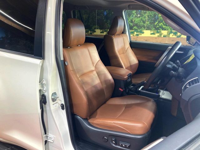 TOYOTA LANDCRUISER PRADO 2022