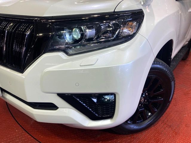 TOYOTA LANDCRUISER PRADO 2022