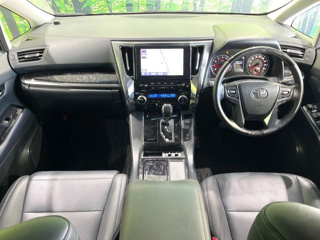 TOYOTA ALPHARD 2022