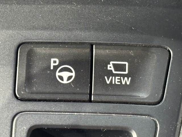 TOYOTA VOXY HYBRID 2022