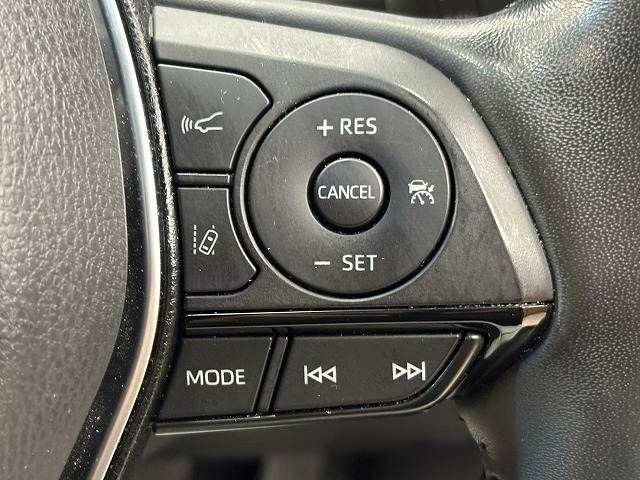 TOYOTA HARRIER 2WD 2022