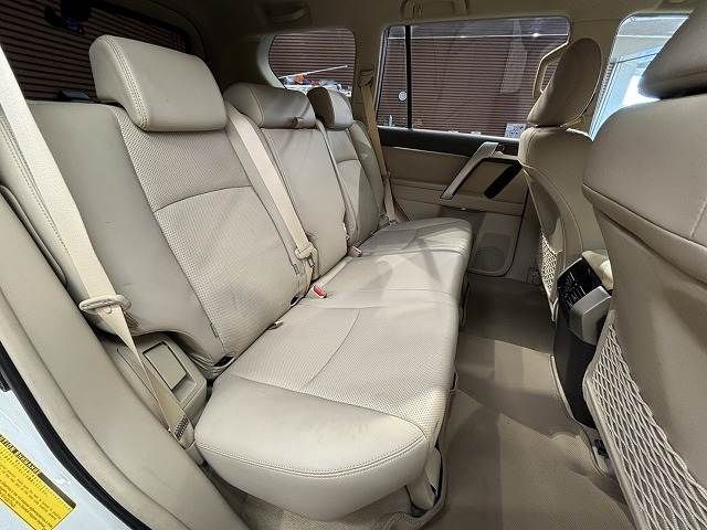 TOYOTA LANDCRUISER PRADO 2018