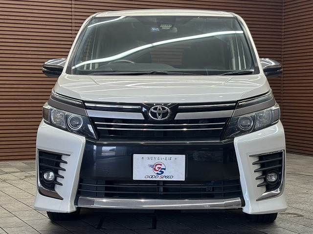 TOYOTA VOXY 2016