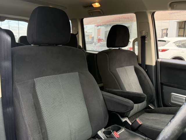 MITSUBISHI DELICA D:5 4WD 2009