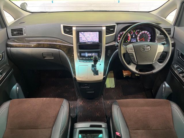 TOYOTA ALPHARD 2014