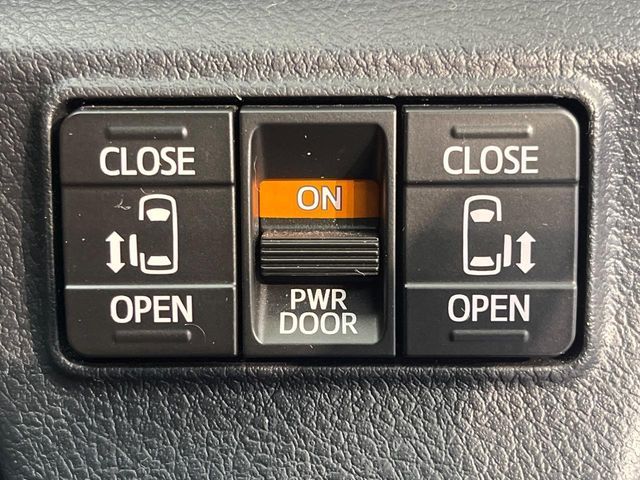 TOYOTA SIENTA HYBRID 2019