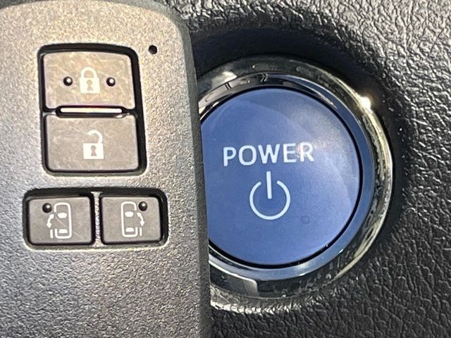 TOYOTA SIENTA HYBRID 2019