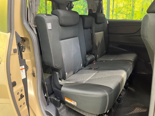 TOYOTA SIENTA HYBRID 2019