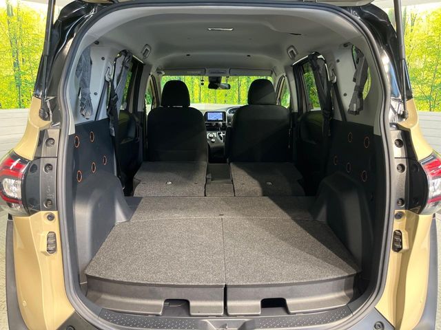 TOYOTA SIENTA HYBRID 2019