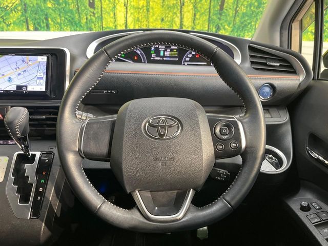 TOYOTA SIENTA HYBRID 2019