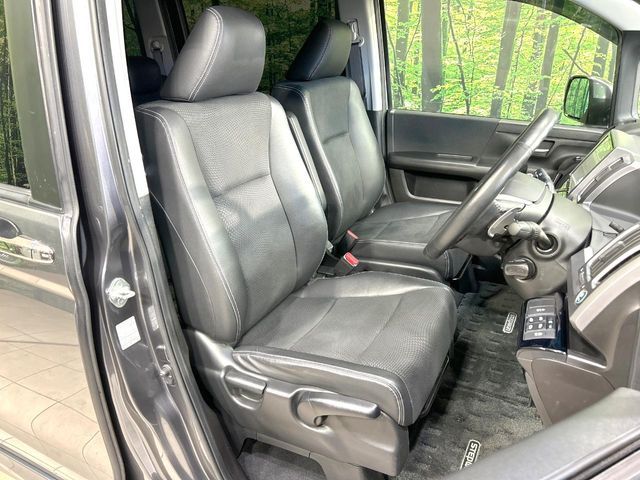 HONDA STEPWAGON SPADA 2013