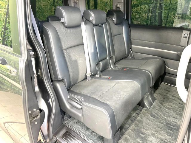 HONDA STEPWAGON SPADA 2013