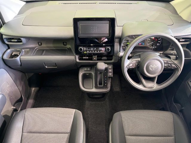 TOYOTA SIENTA HYBRID 2025