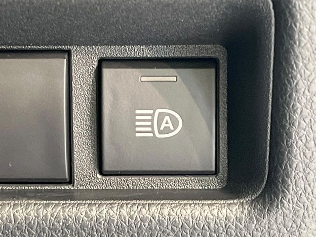 TOYOTA SIENTA HYBRID 2025