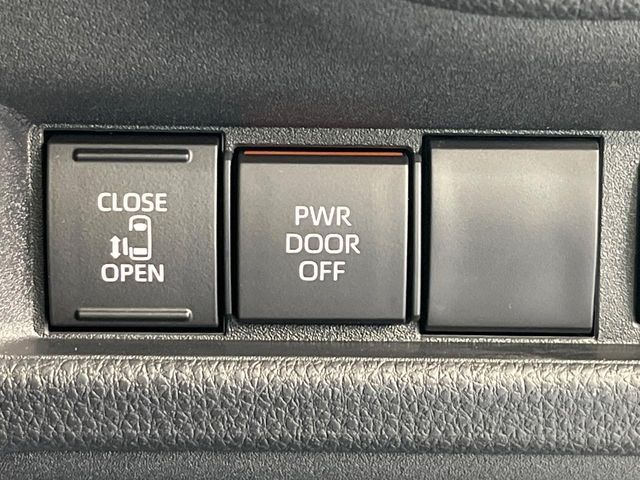 TOYOTA SIENTA HYBRID 2025