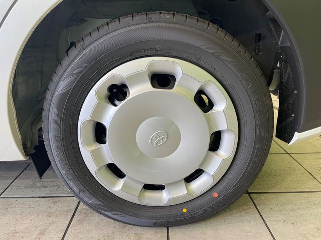 TOYOTA SIENTA HYBRID 2025