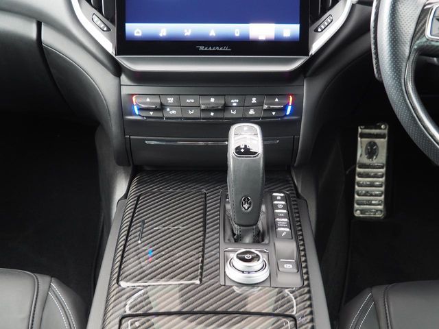 MASERATI MASERATI GHIBLI Sedan 2022