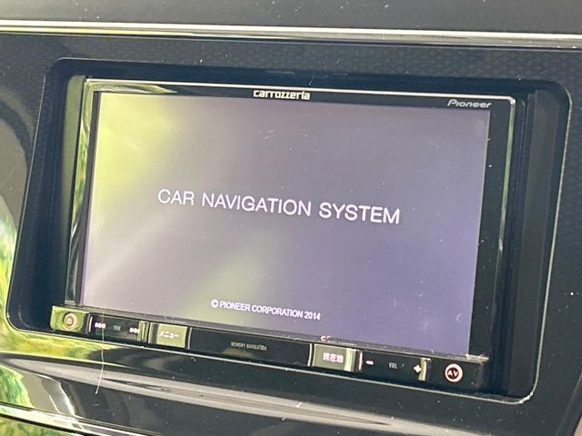 TOYOTA PRIUS Alpha 2015