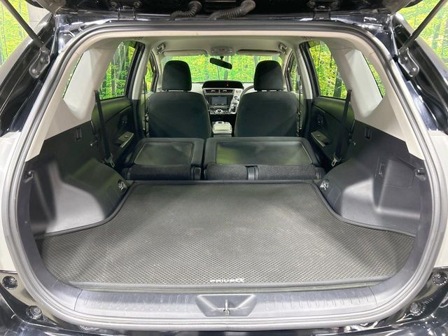 TOYOTA PRIUS Alpha 2015