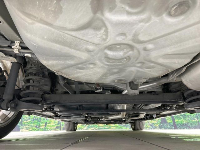 TOYOTA PRIUS Alpha 2015