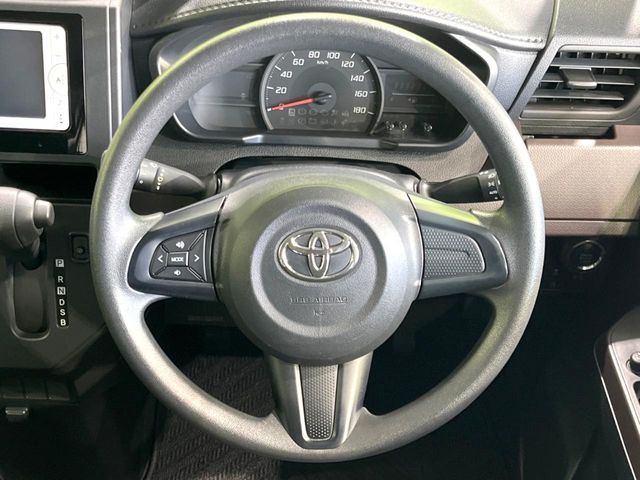 TOYOTA ROOMY 2017