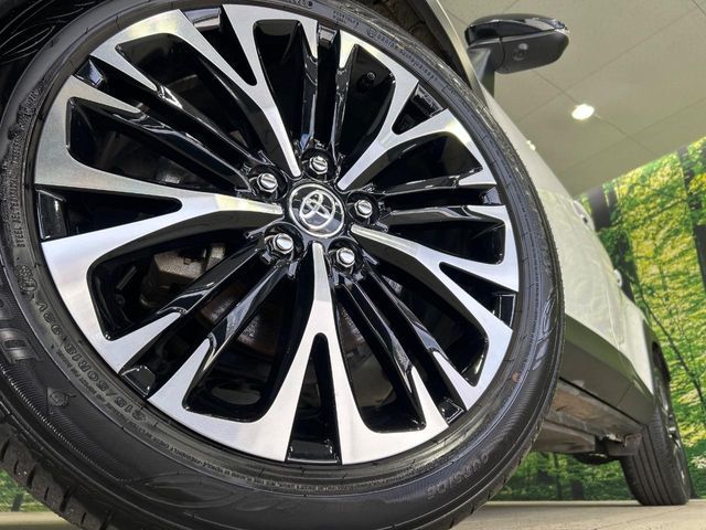 TOYOTA YARIS CROSS HYBRID 2025