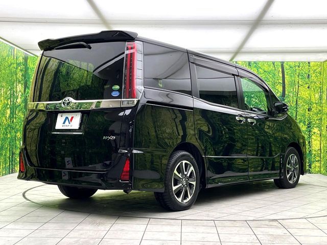 TOYOTA NOAH 2019