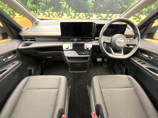 NISSAN SERENA  WG 2023