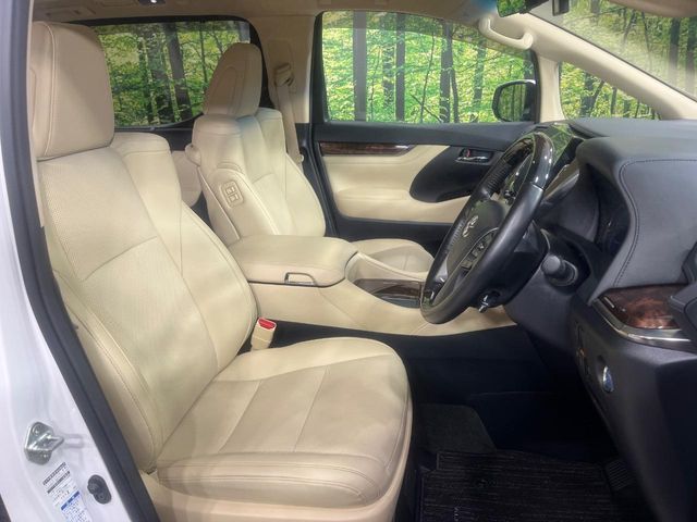 TOYOTA ALPHARD hybrid 4WD 2022