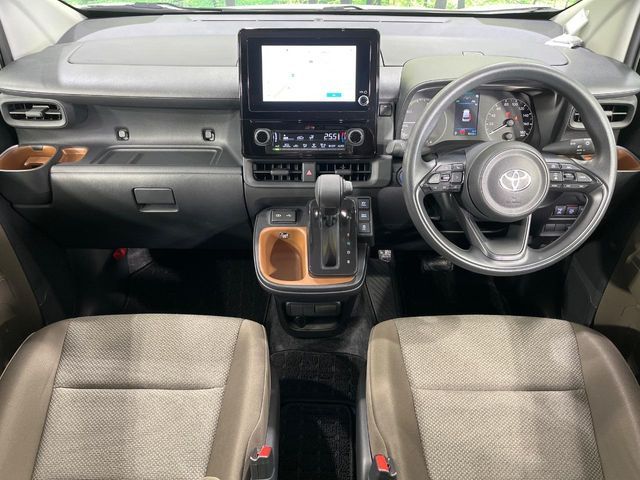 TOYOTA SIENTA HYBRID 2023