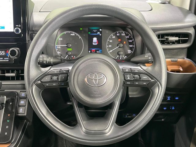 TOYOTA SIENTA HYBRID 2023