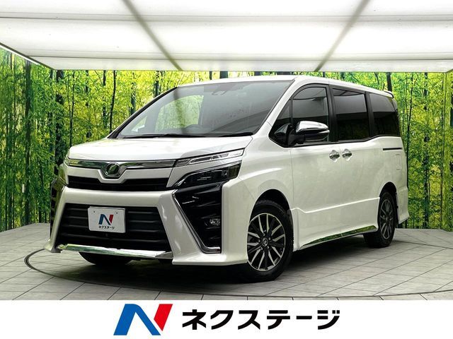 TOYOTA VOXY 2018
