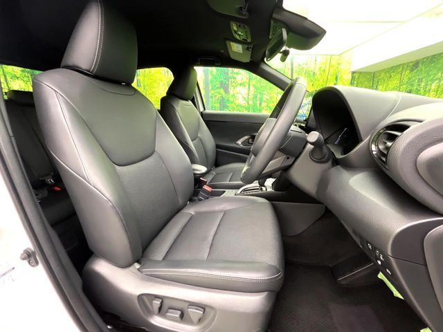 TOYOTA YARIS CROSS HYBRID 2025