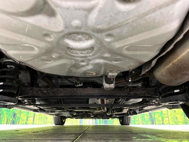 TOYOTA PRIUS Alpha 2015