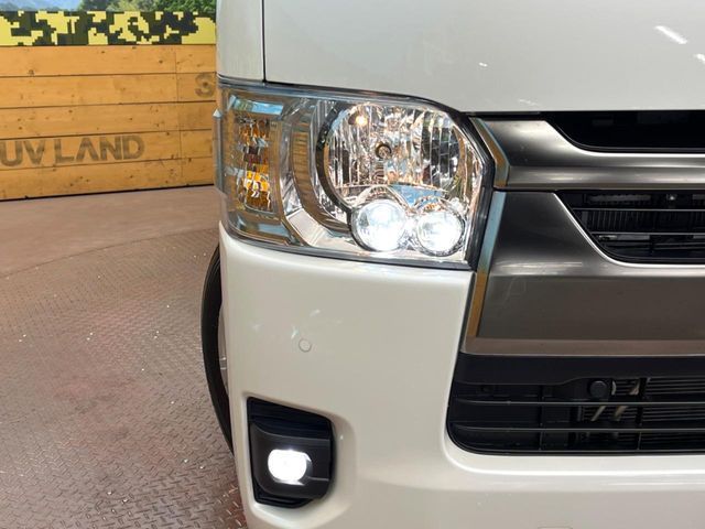 TOYOTA HIACE van 2WD 2025