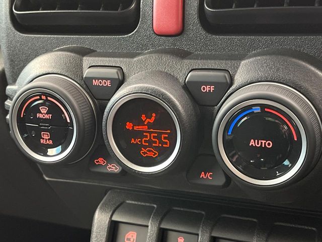 SUZUKI JIMNY NOMADE 2025