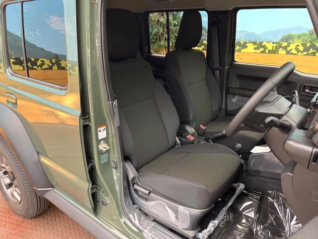 SUZUKI JIMNY NOMADE 2025