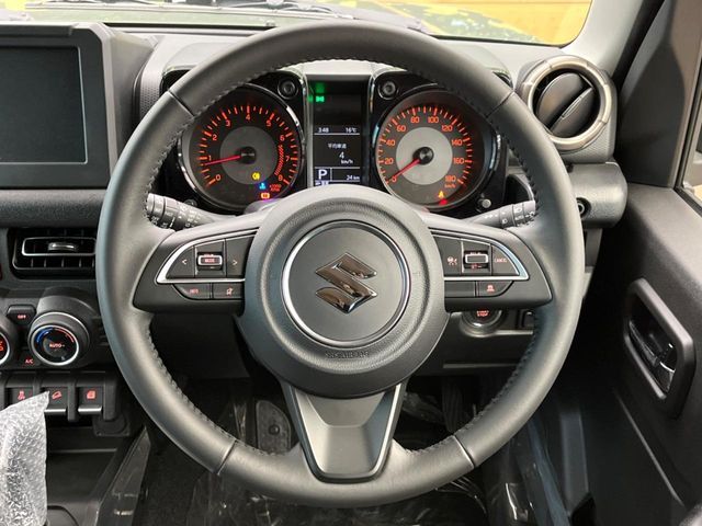 SUZUKI JIMNY NOMADE 2025