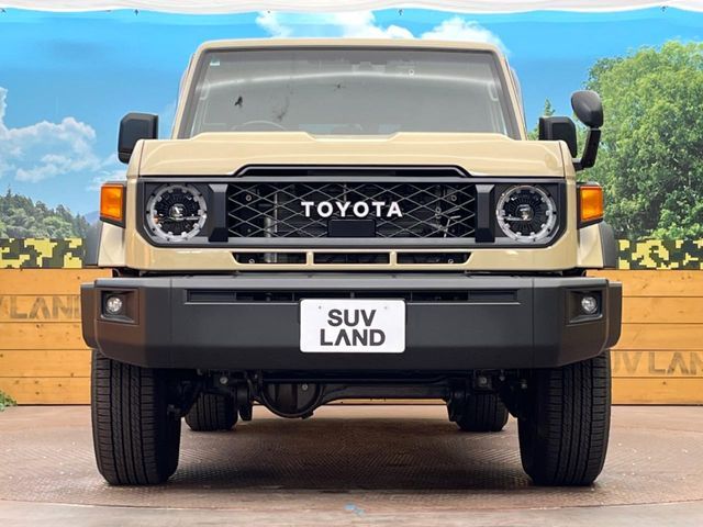 TOYOTA LANDCRUISER 70 2024