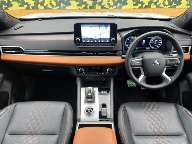 MITSUBISHI OUTLANDER PHEV 2023