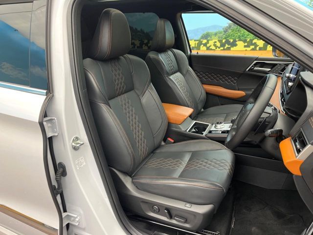 MITSUBISHI OUTLANDER PHEV 2023