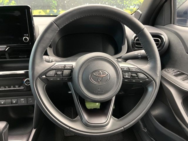 TOYOTA YARIS CROSS HYBRID 2025