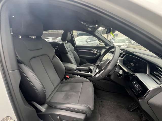 AUDI AUDI e-tron SPORTBACK 2022