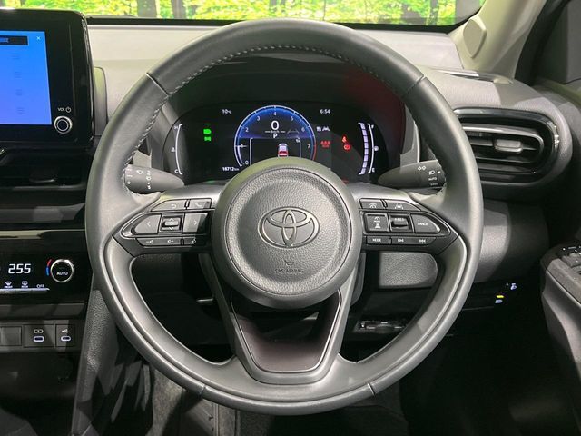 TOYOTA YARIS CROSS 2025