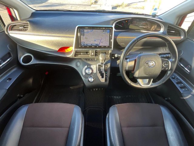 TOYOTA SIENTA HYBRID 2019