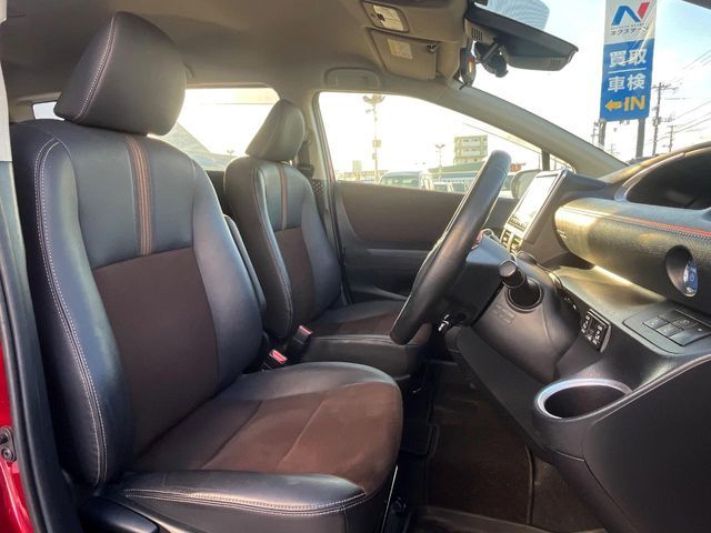 TOYOTA SIENTA HYBRID 2019