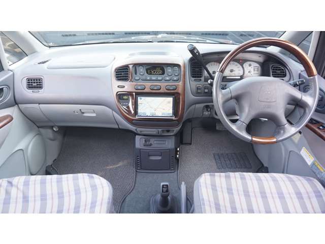 MITSUBISHI DELICA SPACE GEAR  4WD 2006