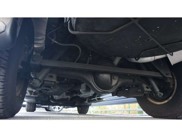 MITSUBISHI DELICA SPACE GEAR  4WD 2006