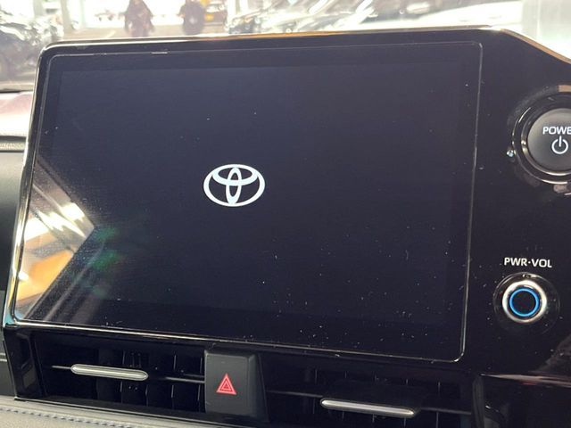 TOYOTA VOXY HYBRID 2023