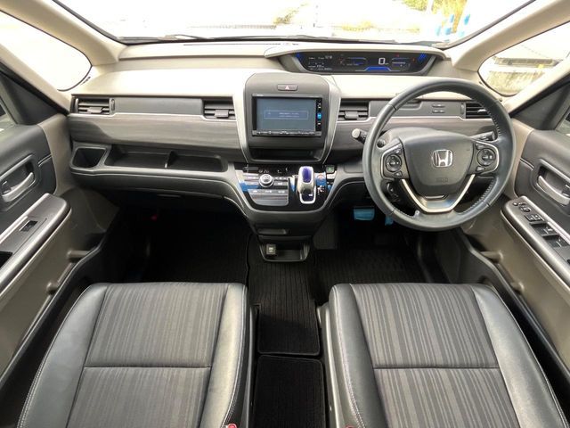 HONDA FREED HYBRID 2017